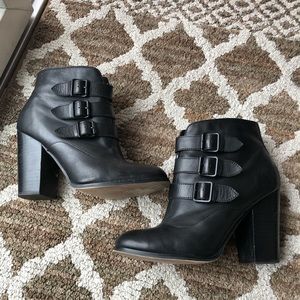 Aldo adorable booties 🖤